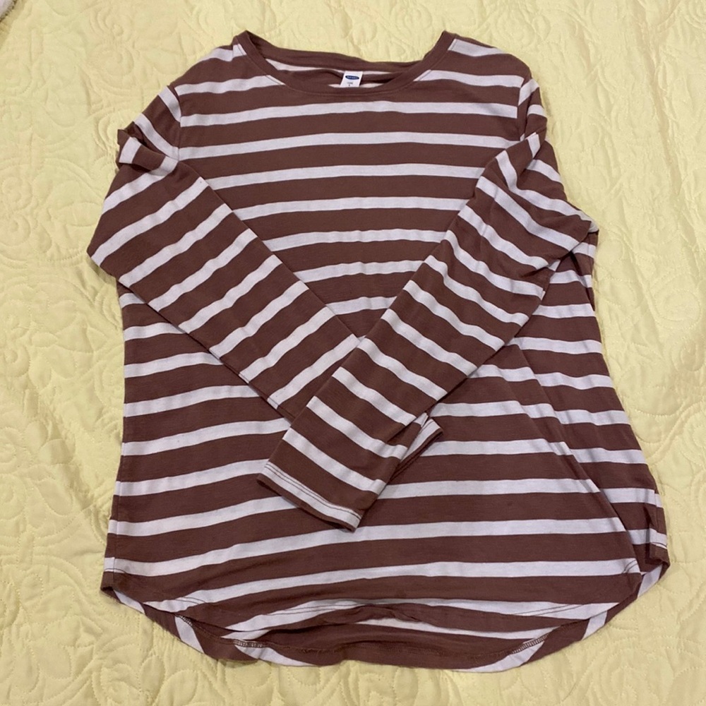 Brown and white striped long-sleeves tee shirt